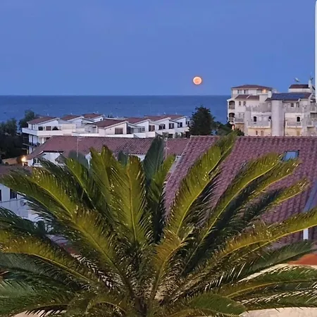 Apartment Breathtaking View Penthouse 200 Meters From The Sea
